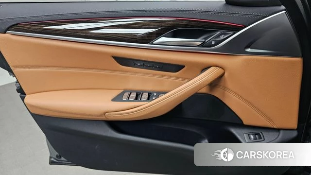 BMW 5 Series (G30) id 4707926 из Кореи 16