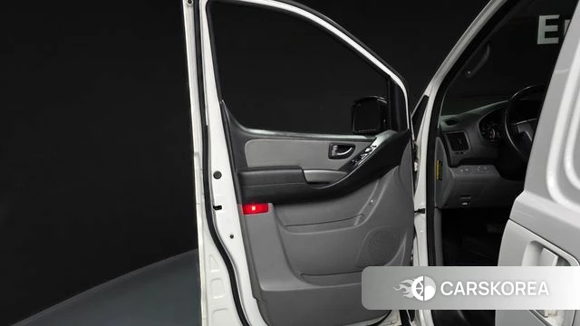 Hyundai The New Grand Starex id 4390234 из Кореи 16
