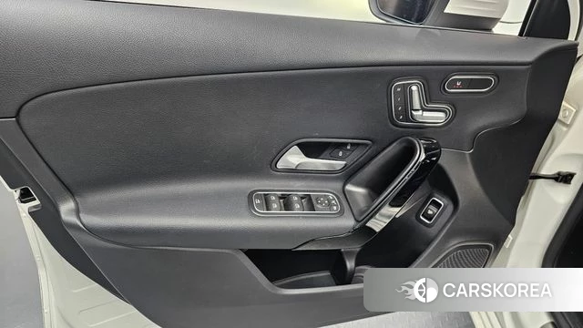 Mercedes-Benz A-Class W177 id 4424030 из Кореи 16