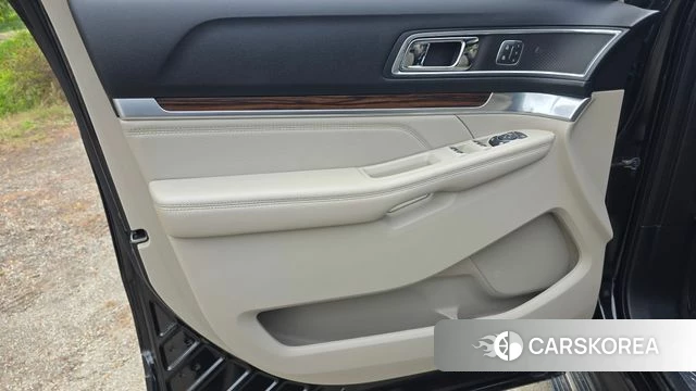 Ford Explorer id 4384808 из Кореи 16