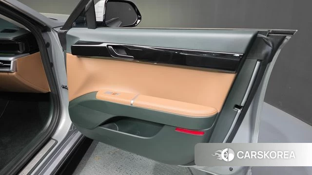 Hyundai Grandeur (GN7) id 4201054 из Кореи 16