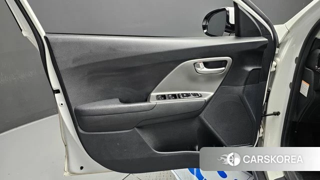 Kia Niro Plus id 4716038 из Кореи 16