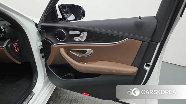Mercedes-Benz E-Class W213 id 4602801 из Кореи 16