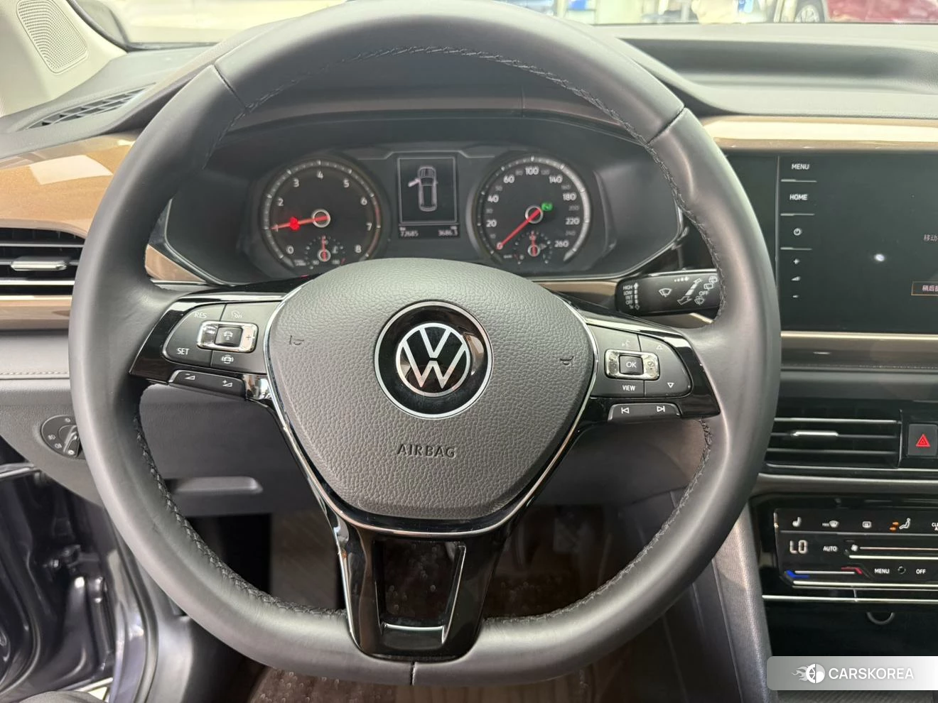 Volkswagen Tuyue id 4452802 из Китая 16