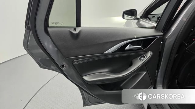 Infiniti Q30 id 4339517 из Кореи 16
