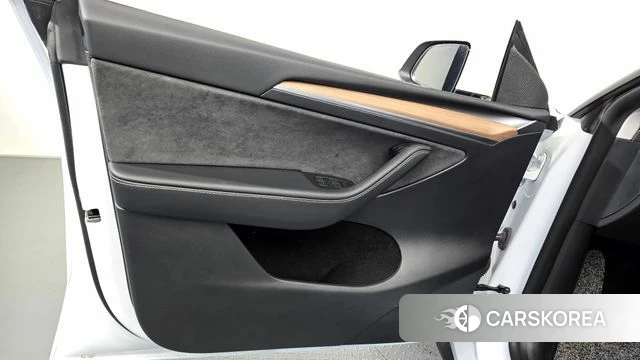 Tesla Model Y id 4432990 из Кореи 16