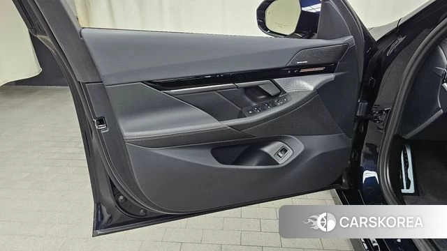 BMW 5 Series (G60) id 4200944 из Кореи 16