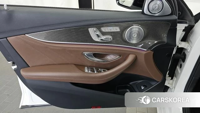 Mercedes-Benz E-Class W213 id 4794507 из Кореи 16