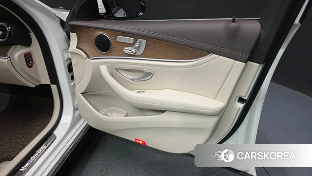 Mercedes-Benz E-Class W213 id 4464817 из Кореи 16