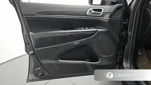 Jeep Grand Cherokee id 4574464 из Кореи 16