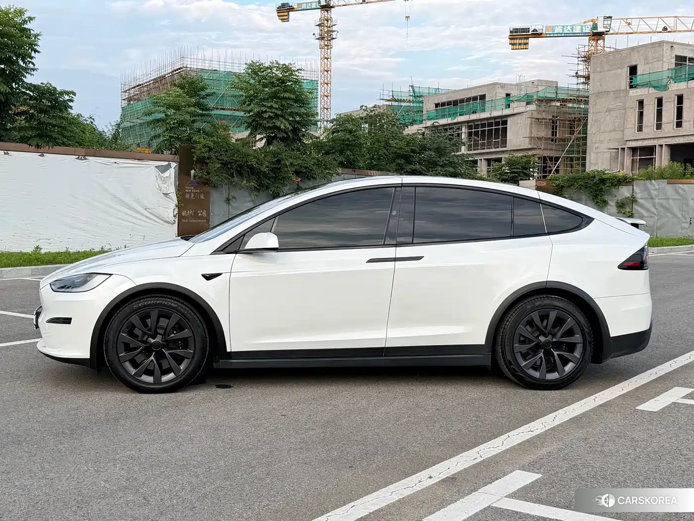 Tesla Model X id 4545634 из Китая 16
