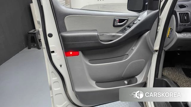 Hyundai The New Grand Starex id 4918399 из Кореи 16