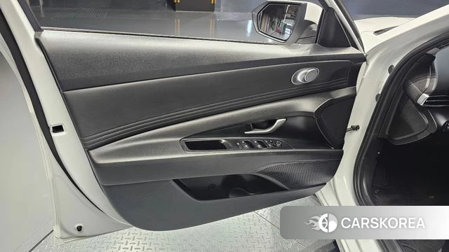 Hyundai Avante Hybrid (CN7) id 4591971 из Кореи 16