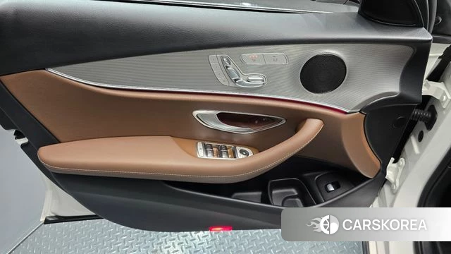 Mercedes-Benz E-Class W213 id 4520930 из Кореи 16