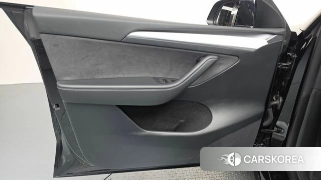 Tesla Model Y id 4505639 из Кореи 16