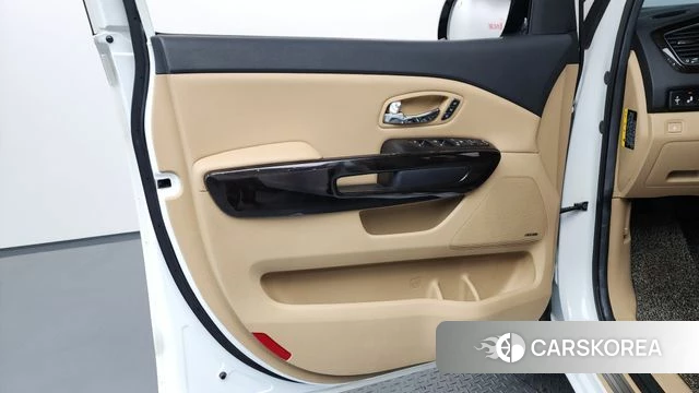 Kia The New Carnival id 4197201 из Кореи 16