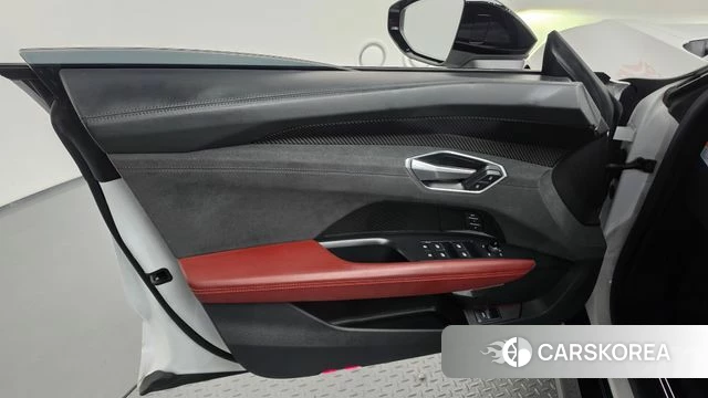Audi e-Tron GT id 4842517 из Кореи 16