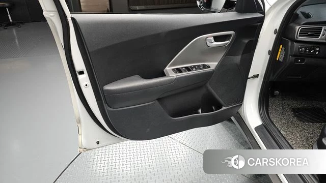 Kia Niro id 4459416 из Кореи 16
