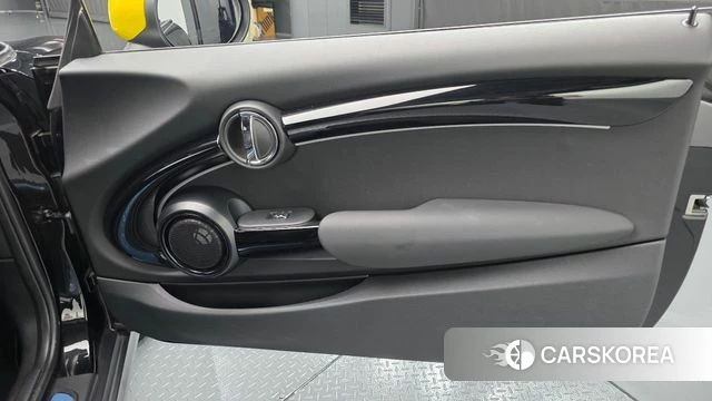 Mini Cooper Electric id 4540703 из Кореи 16