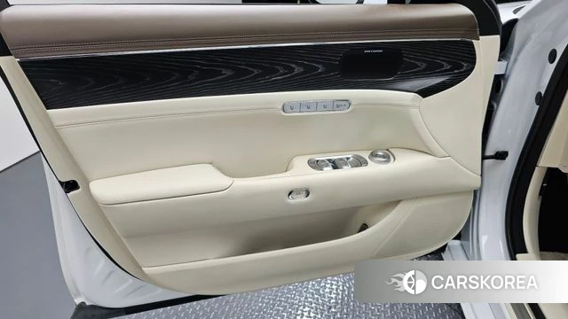 Genesis G90 (RS4) id 4720117 из Кореи 16