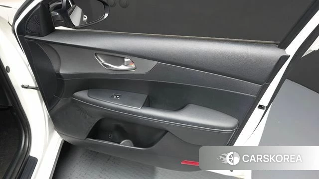 Kia Come New K3 id 4196866 из Кореи 16