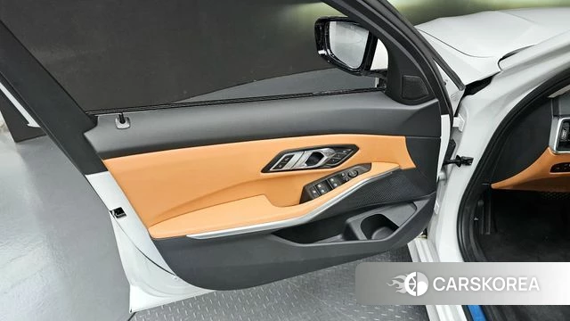 BMW 3 Series (G20) id 4302654 из Кореи 16