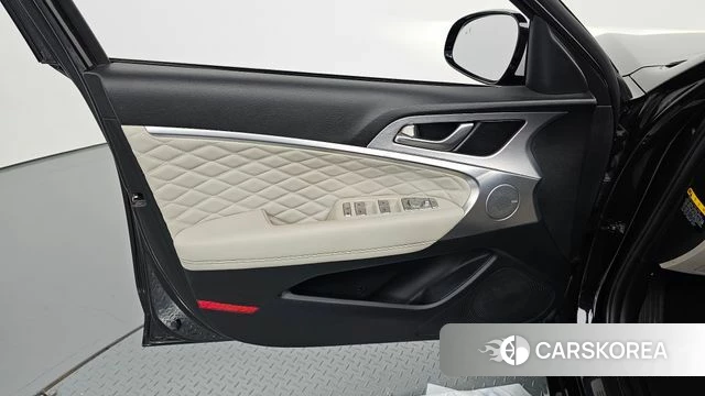 Genesis G70 id 4595561 из Кореи 16