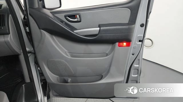Hyundai The New Grand Starex id 4873257 из Кореи 16
