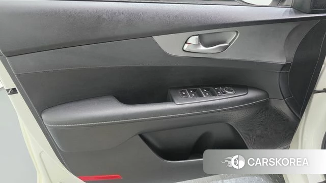 Kia Come New K3 id 4836862 из Кореи 16