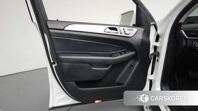 Mercedes-Benz GLE - Class W166 id 4742195 из Кореи 16