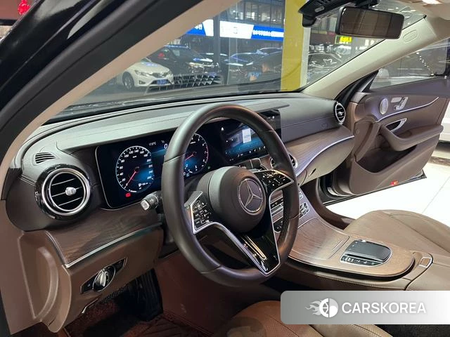 Mercedes-Benz E-class id 4335076 из Китая 16