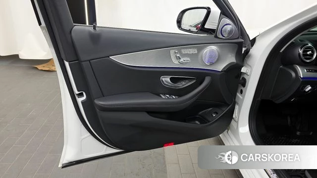 Mercedes-Benz E-Class W213 id 4187796 из Кореи 16