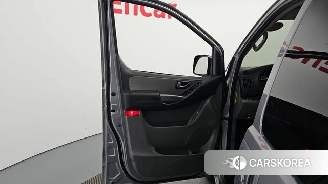 Hyundai The New Grand Starex id 4894569 из Кореи 16