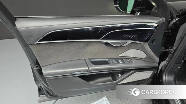 Audi A8 (D5) id 4585928 из Кореи 16