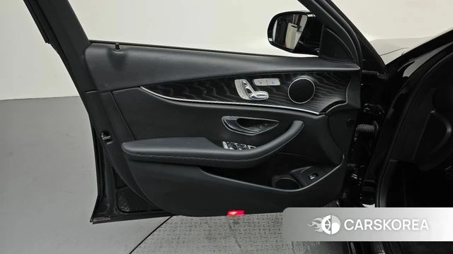 Mercedes-Benz E-Class W213 id 4691681 из Кореи 16