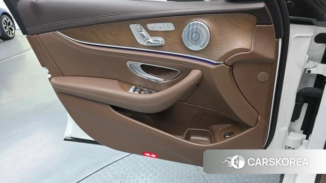 Mercedes-Benz E-Class W213 id 4416646 из Кореи 16
