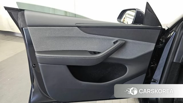 Tesla Model Y id 4639863 из Кореи 16