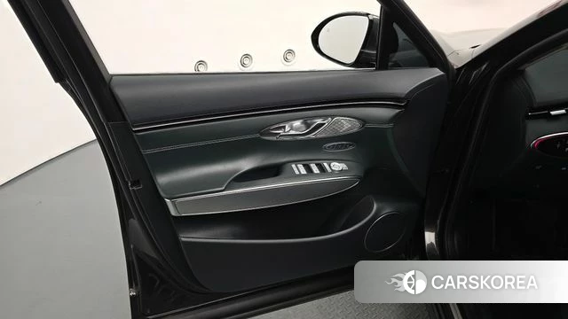 Genesis Electrified GV70 id 4835165 из Кореи 16