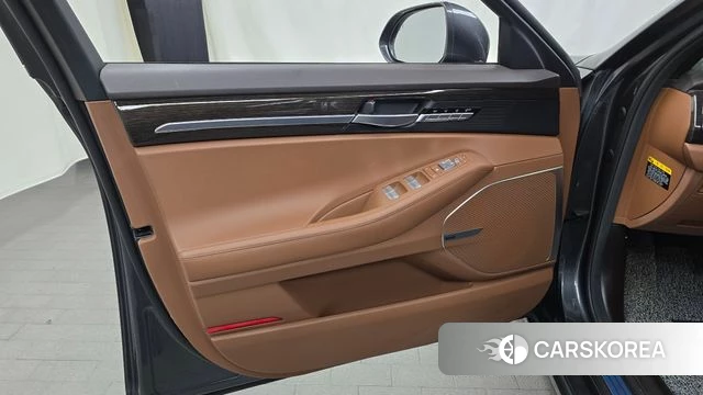 Genesis G90 id 4525179 из Кореи 16