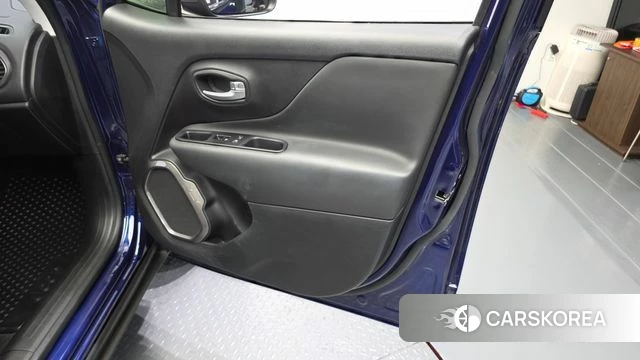 Jeep Renegade id 4490077 из Кореи 16