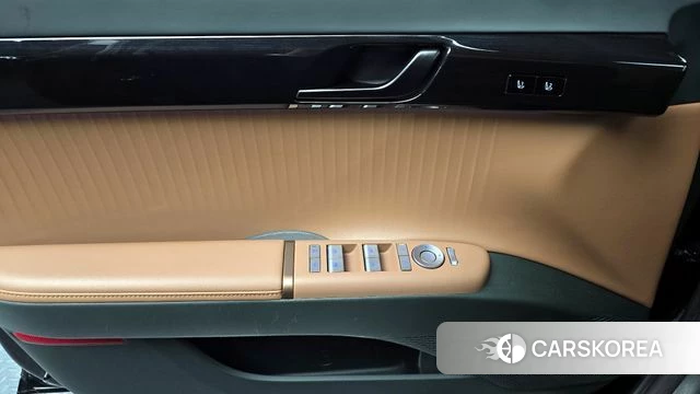 Hyundai Grandeur Hybrid (GN7) id 4249001 из Кореи 16