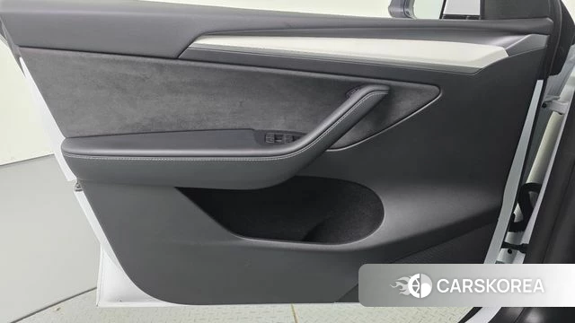Tesla Model Y id 4645456 из Кореи 16