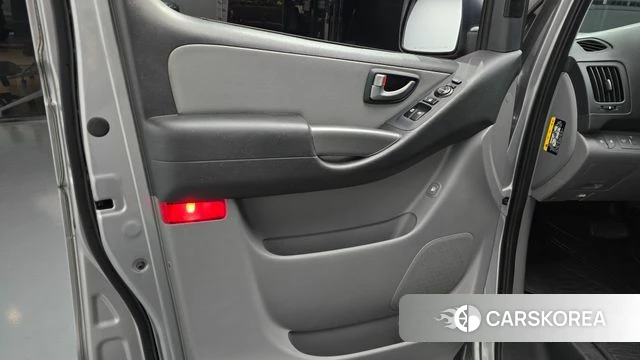 Hyundai The New Grand Starex id 4689364 из Кореи 16