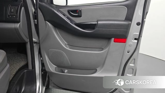 Hyundai The New Grand Starex id 4895378 из Кореи 16
