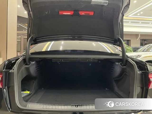 Audi A6L id 4333278 из Китая 16