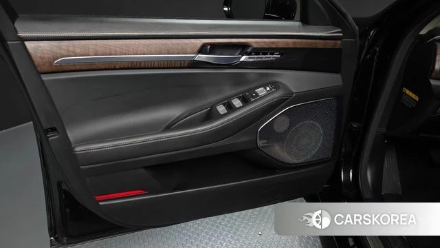 Genesis G90 id 4785389 из Кореи 16