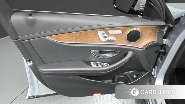 Mercedes-Benz E-Class W213 id 4309296 из Кореи 16