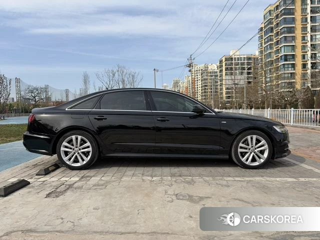 Audi A6L id 4253459 из Китая 16