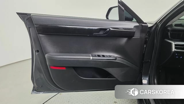 Hyundai Grandeur Hybrid (GN7) id 4414728 из Кореи 16