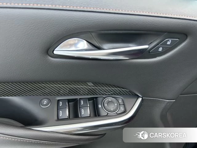 Cadillac XT4 id 4214528 из Китая 16